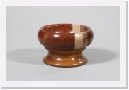 Acajou, érable, noyer et padouk * Maple, mahogany, padouk, and walnut * 800 x 533 * (220KB)